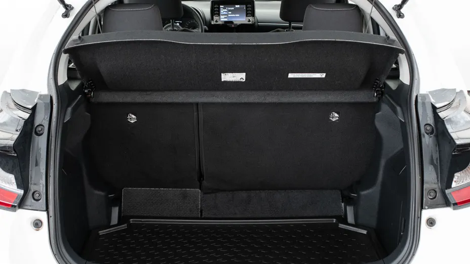 TOYOTA Yaris Yaris 1.0 Comfort