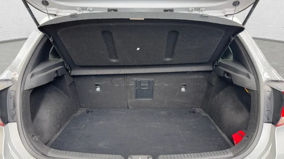 HYUNDAI i30 i30 1.5 DPI Smart