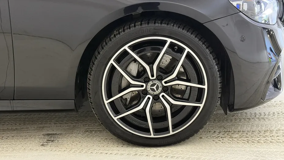 MERCEDES-BENZ E Klasa E 220 d 4-Matic AMG