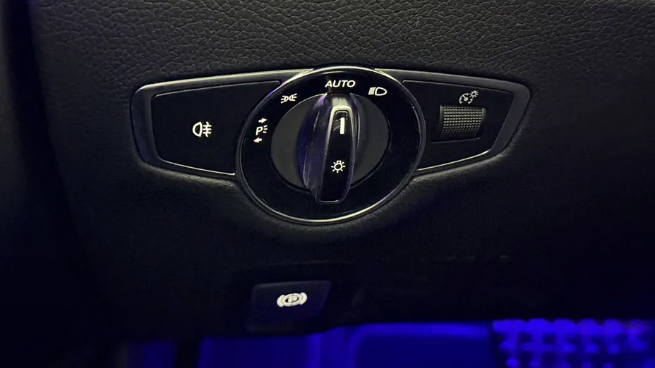 MERCEDES-BENZ E Klasa E 220 d 4-Matic AMG