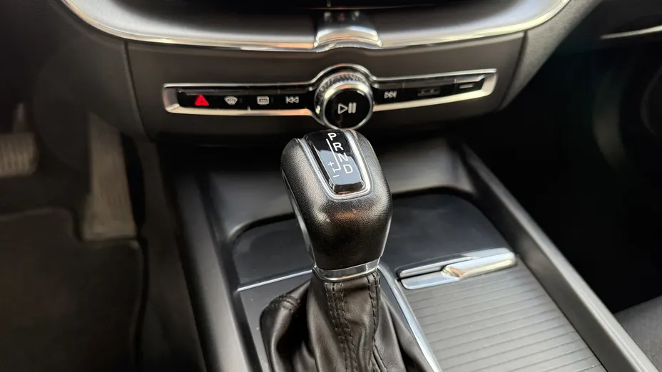 VOLVO XC60 XC60 D4 SCR Momentum aut