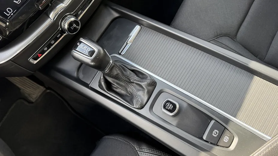 VOLVO XC60 XC60 D4 SCR Momentum aut