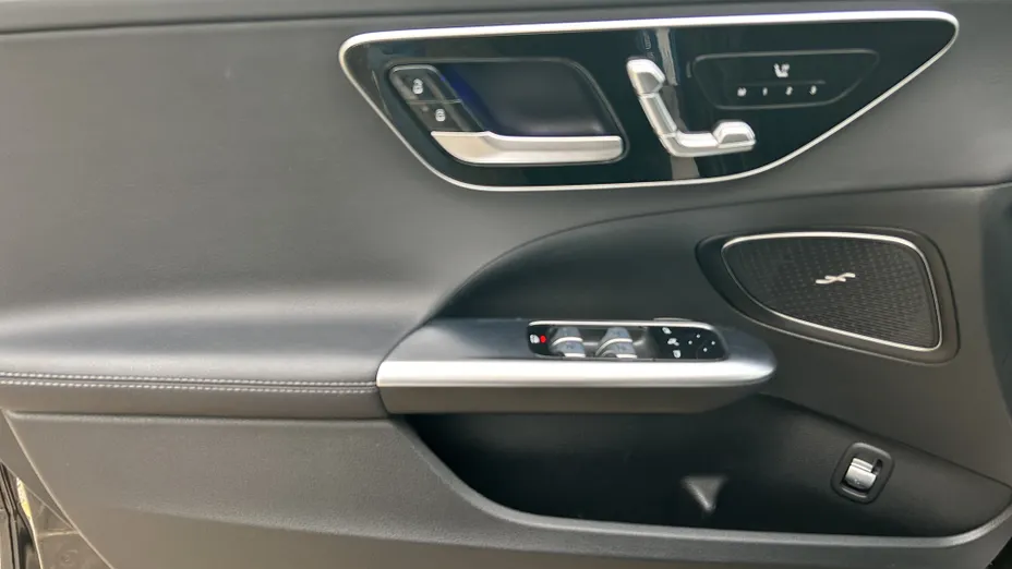 MERCEDES-BENZ C Klasa C 220 d mHEV 4-Matic AMG
