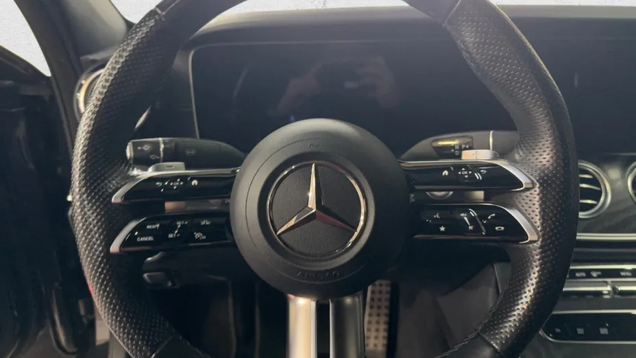 MERCEDES-BENZ E Klasa E 220 d 4-Matic AMG