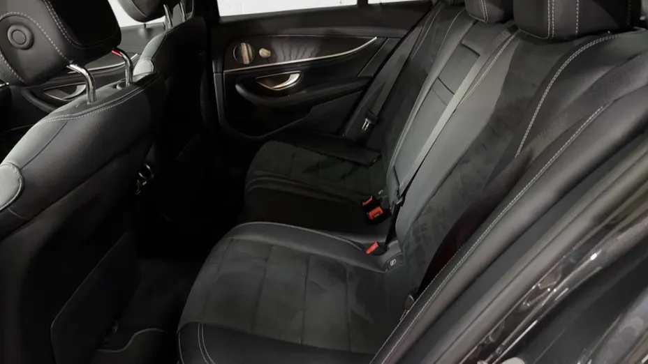 MERCEDES-BENZ E Klasa E 220 d 4-Matic AMG
