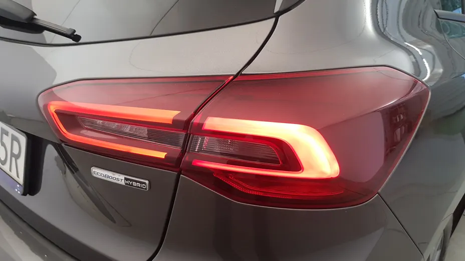 FORD Focus Focus 1.0 EcoBoost mHEV ST-Line X aut