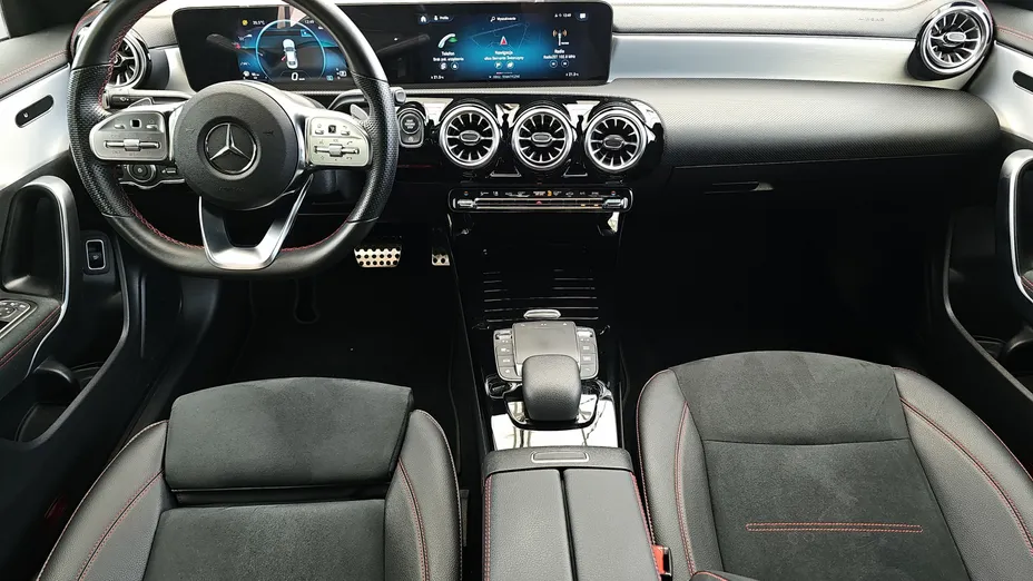 MERCEDES-BENZ CLA CLA 200 AMG Line 7G-DCT