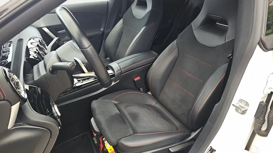 MERCEDES-BENZ CLA CLA 200 AMG Line 7G-DCT