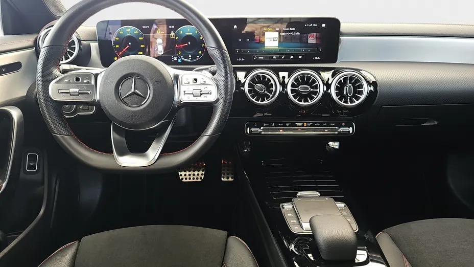 MERCEDES-BENZ CLA CLA 200 AMG Line 7G-DCT