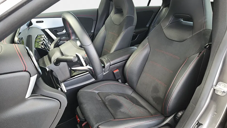 MERCEDES-BENZ CLA CLA 200 AMG Line 7G-DCT