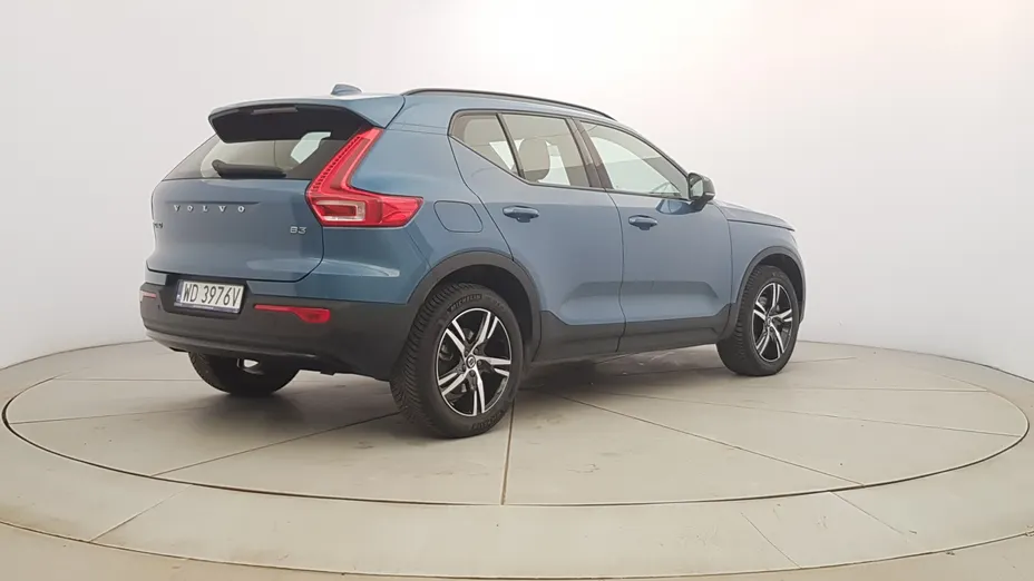 VOLVO XC40 XC40 B3 Plus Dark aut