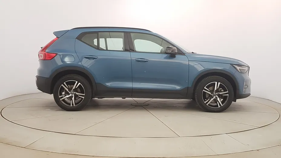 VOLVO XC40 XC40 B3 Plus Dark aut