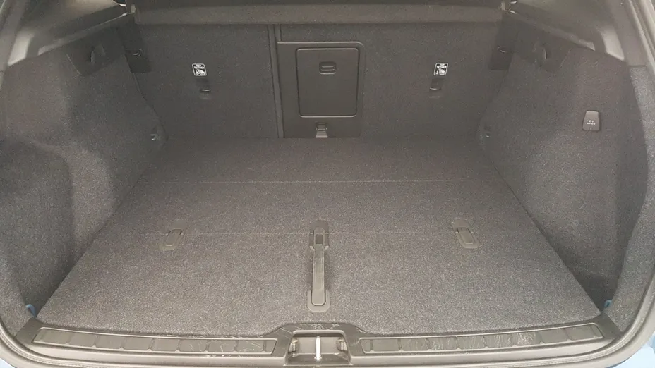 VOLVO XC40 XC40 B3 Plus Dark aut