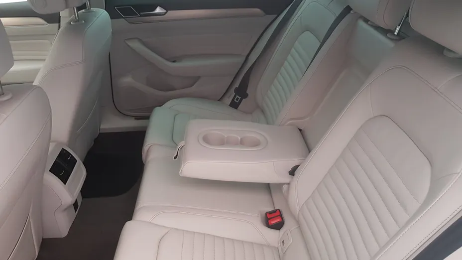 VOLKSWAGEN Passat Passat 2.0 TSI 4Mot. Elegance DSG