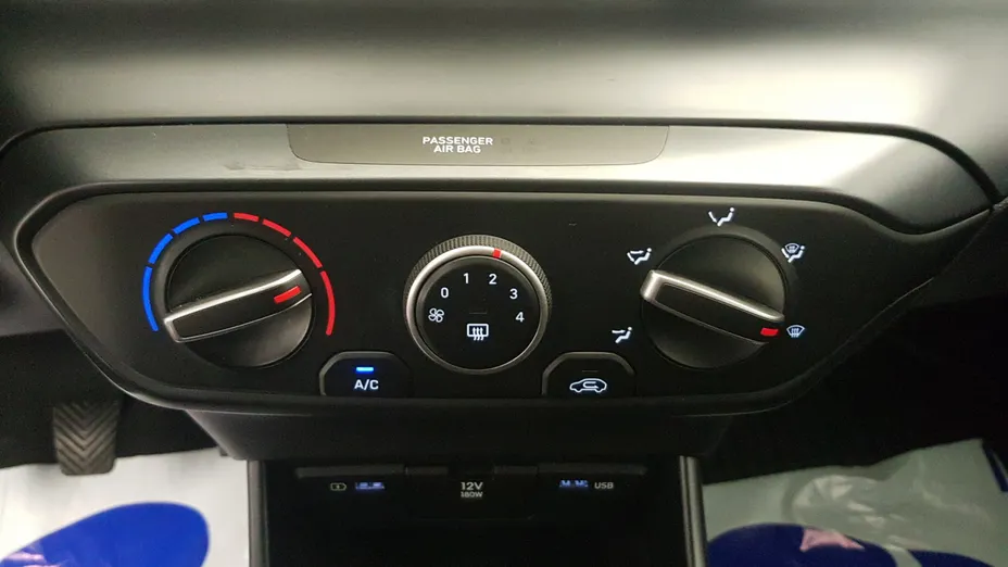 HYUNDAI i20 i20 1.2 Pure