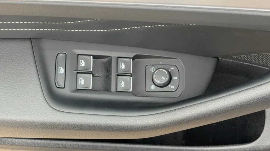 VOLKSWAGEN Passat Passat 2.0 TSI Elegance DSG