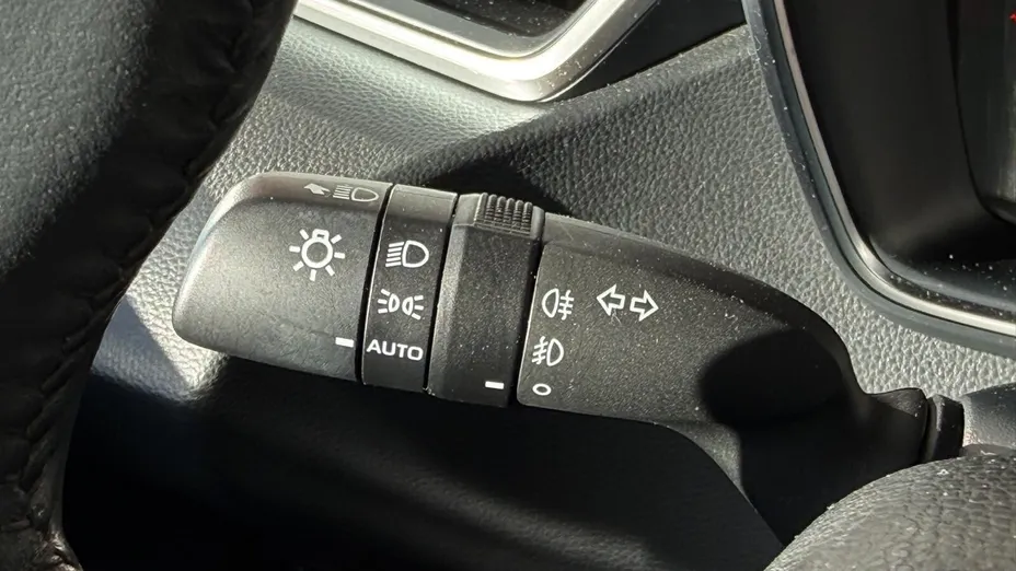 TOYOTA Corolla Corolla 1.5 Comfort