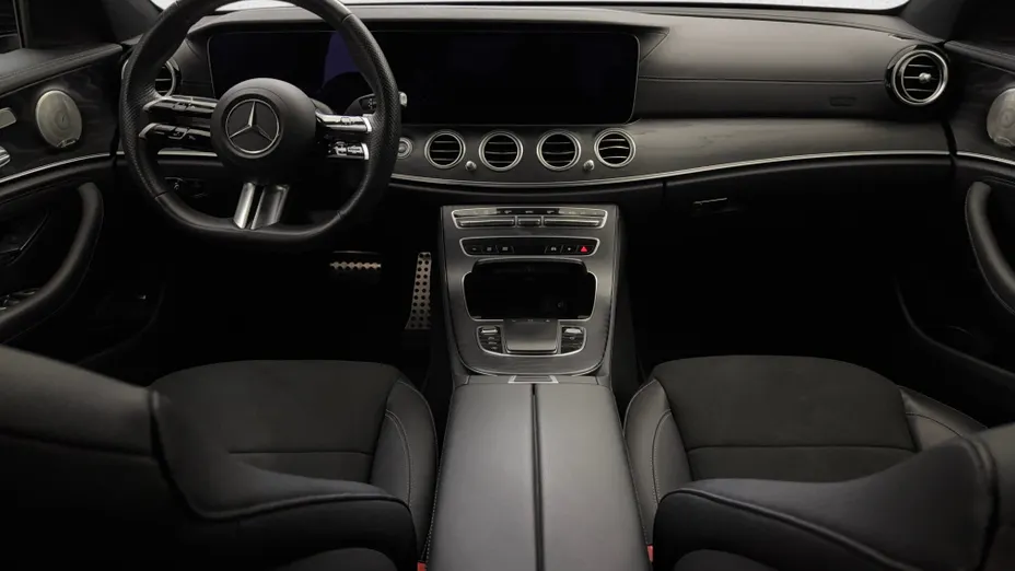 MERCEDES-BENZ E Klasa E 220 d 4-Matic AMG