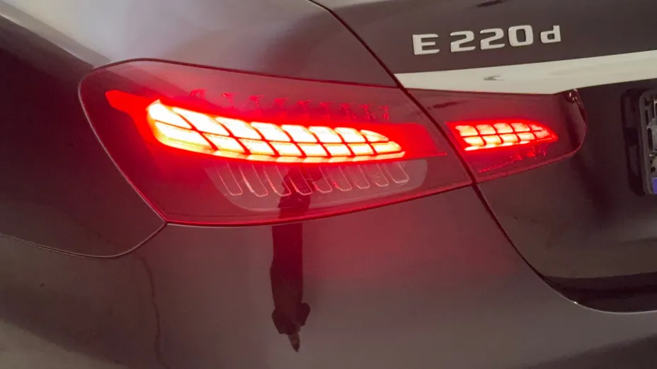 MERCEDES-BENZ E Klasa E 220 d 4-Matic AMG