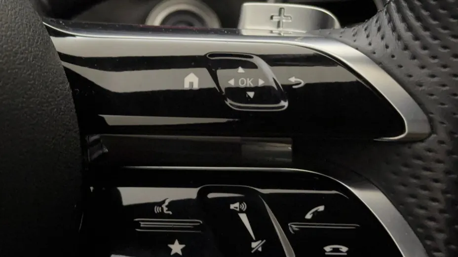 MERCEDES-BENZ E Klasa E 220 d 4-Matic AMG