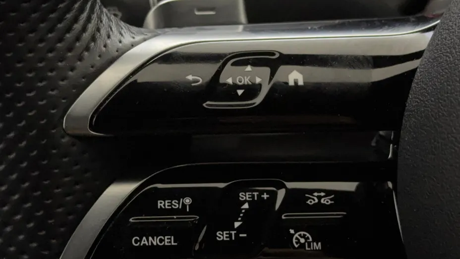 MERCEDES-BENZ E Klasa E 220 d 4-Matic AMG