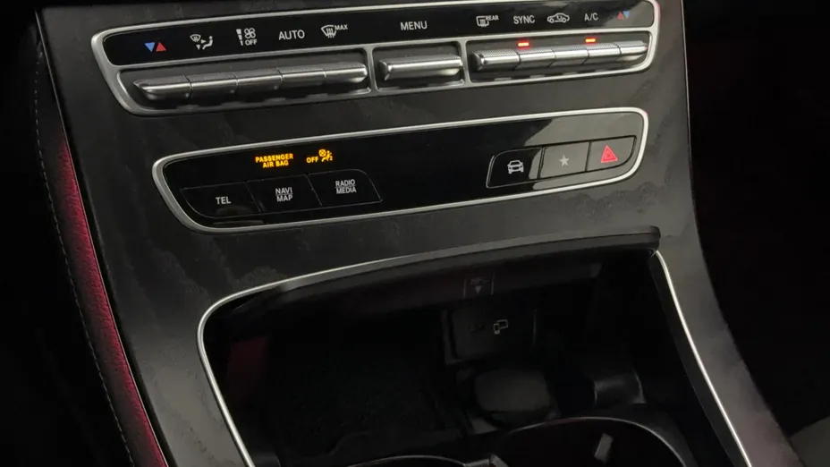 MERCEDES-BENZ E Klasa E 220 d 4-Matic AMG