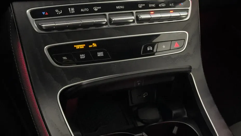 MERCEDES-BENZ E Klasa E 220 d 4-Matic AMG