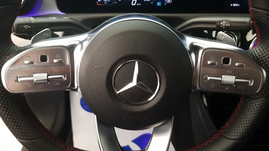 MERCEDES-BENZ CLA CLA 200 AMG Line 7G-DCT