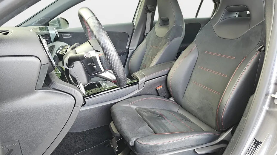 MERCEDES-BENZ A Klasa A 220 4-Matic AMG Line 8G-DCT