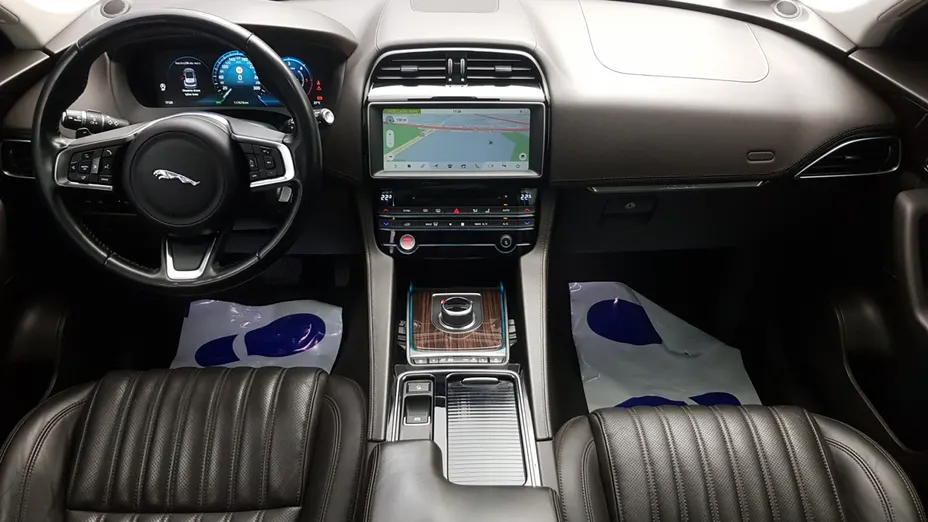 JAGUAR F-Pace F-Pace 2.0 i4D AWD Portfolio aut