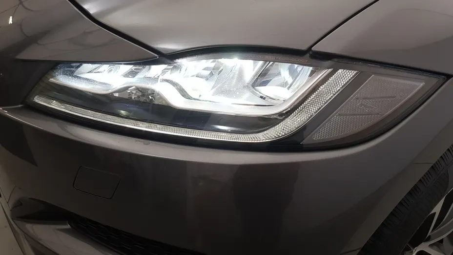 JAGUAR F-Pace F-Pace 2.0 i4D AWD Portfolio aut