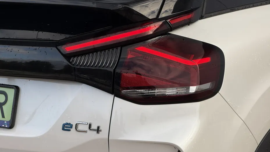 CITROEN C4 e-C4 EV136 50kWh Shine