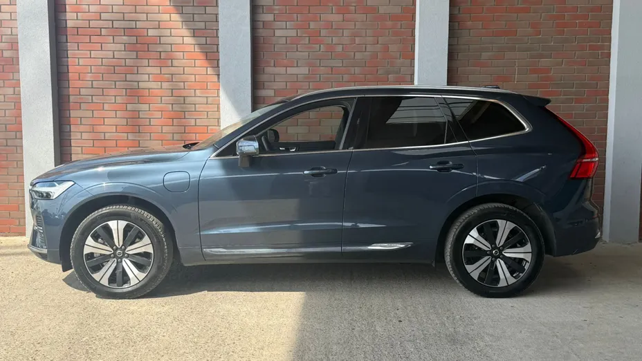 VOLVO XC60 XC60 T6 Plug-In Hybrid AWD Plus Bright aut