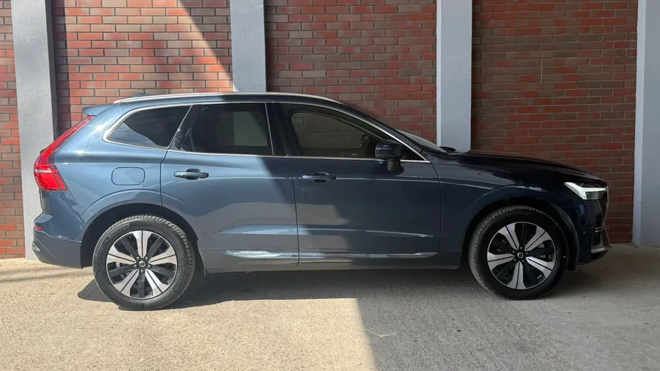 VOLVO XC60 XC60 T6 Plug-In Hybrid AWD Plus Bright aut