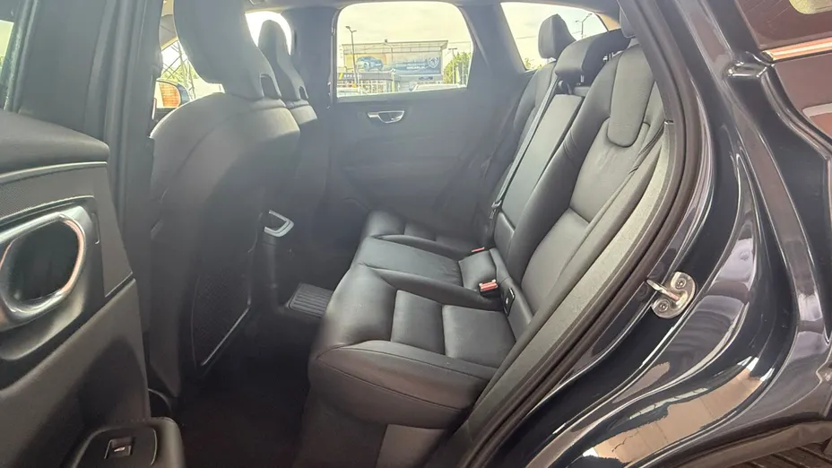 VOLVO XC60 XC60 T6 Plug-In Hybrid AWD Plus Bright aut