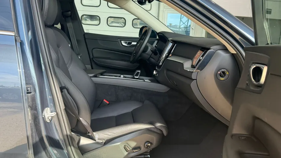 VOLVO XC60 XC60 T6 Plug-In Hybrid AWD Plus Bright aut