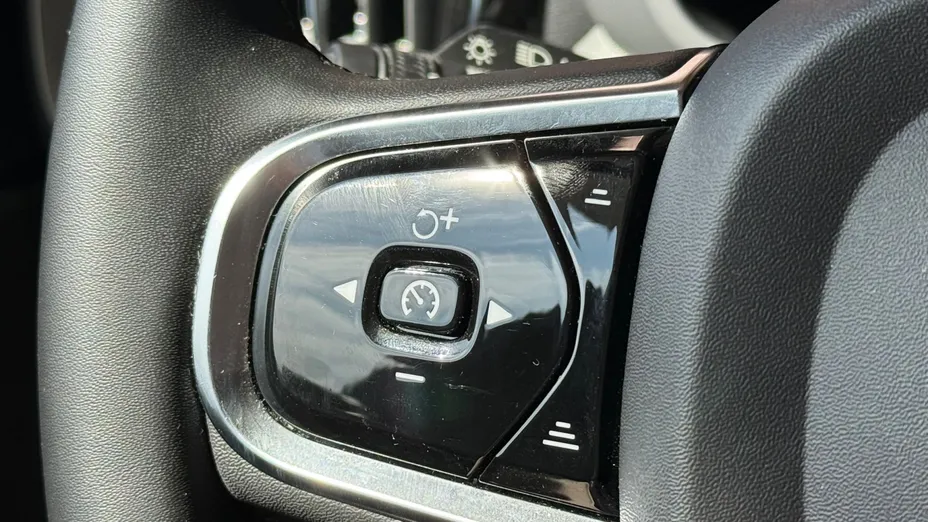 VOLVO XC60 XC60 T6 Plug-In Hybrid AWD Plus Bright aut