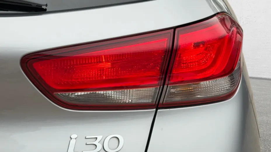 HYUNDAI i30 i30 1.5 DPI Smart