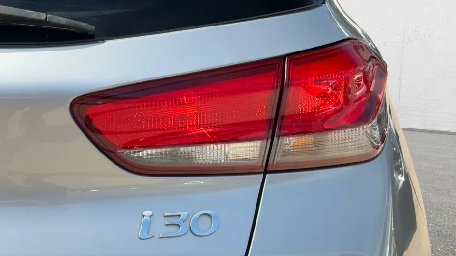 HYUNDAI i30 i30 1.5 DPI Smart