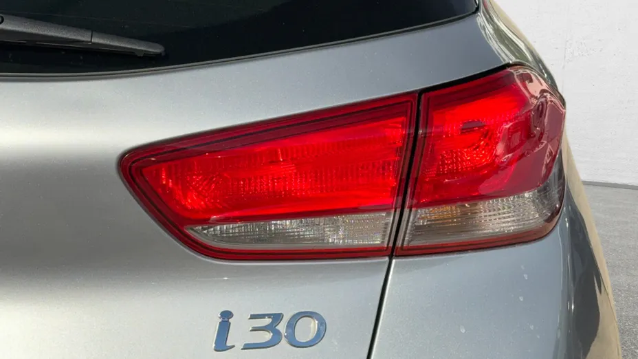 HYUNDAI i30 i30 1.5 DPI Smart