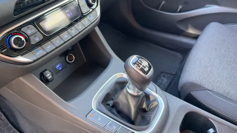 HYUNDAI i30 i30 1.5 DPI Smart