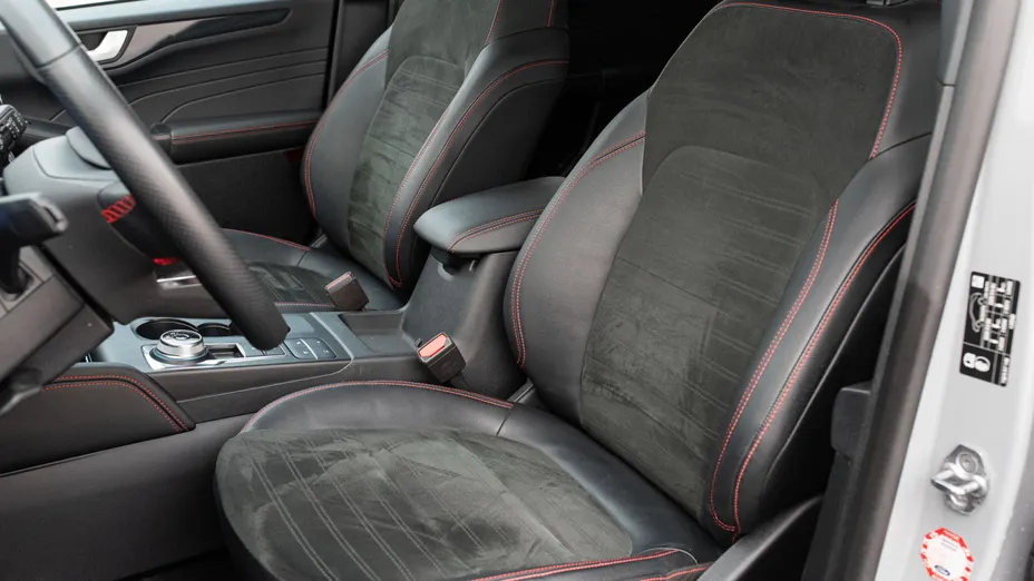 FORD Kuga Kuga 2.5 FHEV FWD Graphite Tech Edition e-CVT