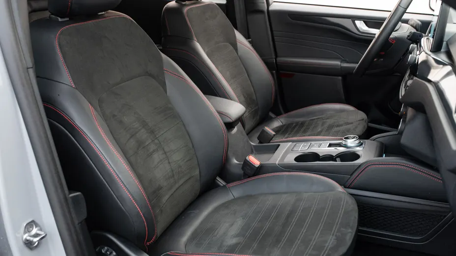 FORD Kuga Kuga 2.5 FHEV FWD Graphite Tech Edition e-CVT