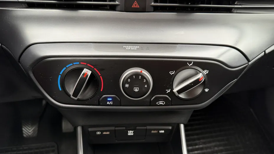 HYUNDAI i20 i20 1.2 Pure