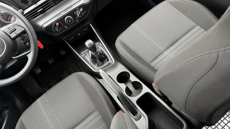 HYUNDAI i20 i20 1.2 Pure