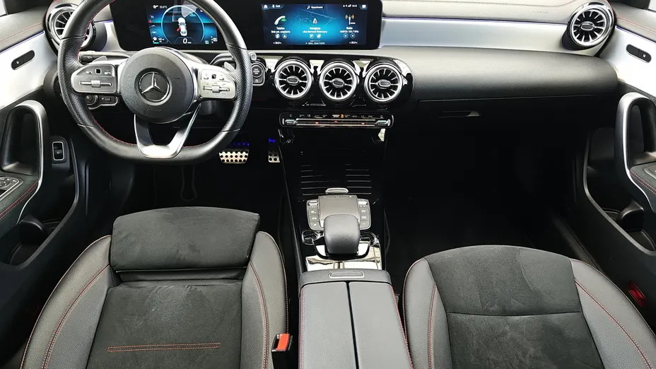 MERCEDES-BENZ CLA CLA 200 AMG Line 7G-DCT