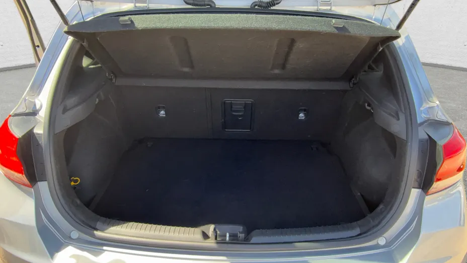 HYUNDAI i30 i30 1.5 DPI Smart