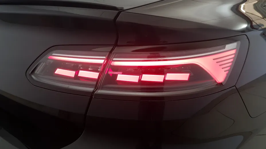 VOLKSWAGEN Arteon Arteon 2.0 TSI 4Motion R DSG