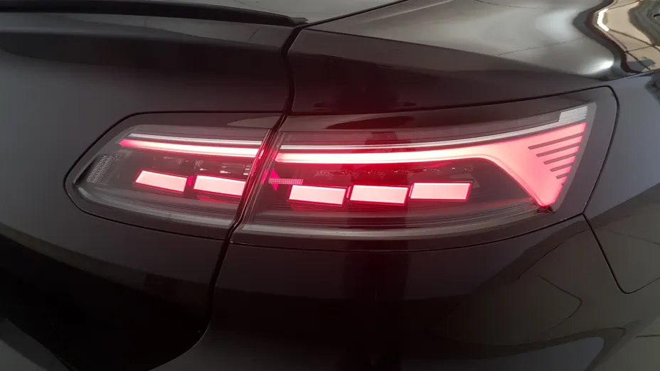 VOLKSWAGEN Arteon Arteon 2.0 TSI 4Motion R DSG