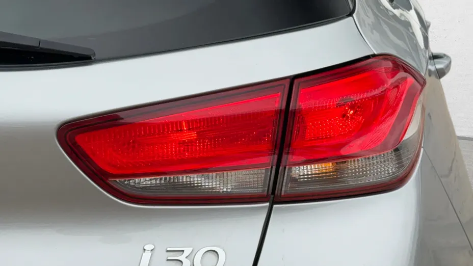 HYUNDAI i30 i30 1.5 DPI Smart